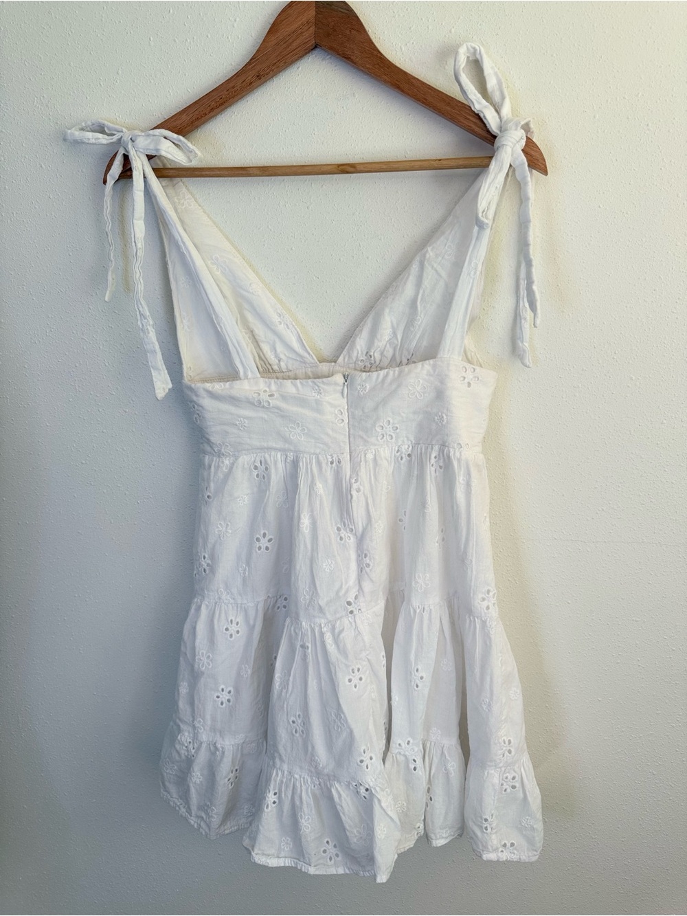 Princess Polly White Eyelet Mini Dress Tie Strap Open Back Tiered US 4 - Picture 6 of 8